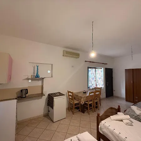 Bluestone 게스트하우스 Durrës