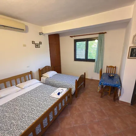 Bluestone Guest house *
